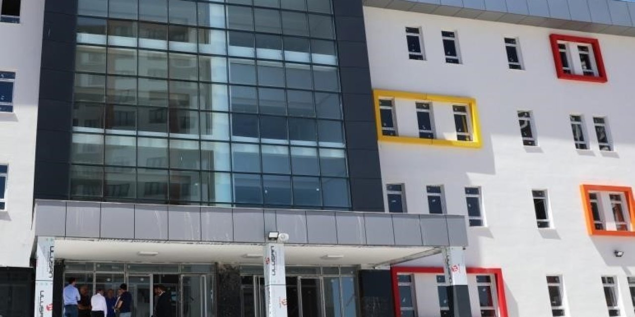 Başkan Çolakbayrakdar: "şehrimize Kazandırdığımız Okul, Öğrencilerimizi Ağırlamaya Hazır"