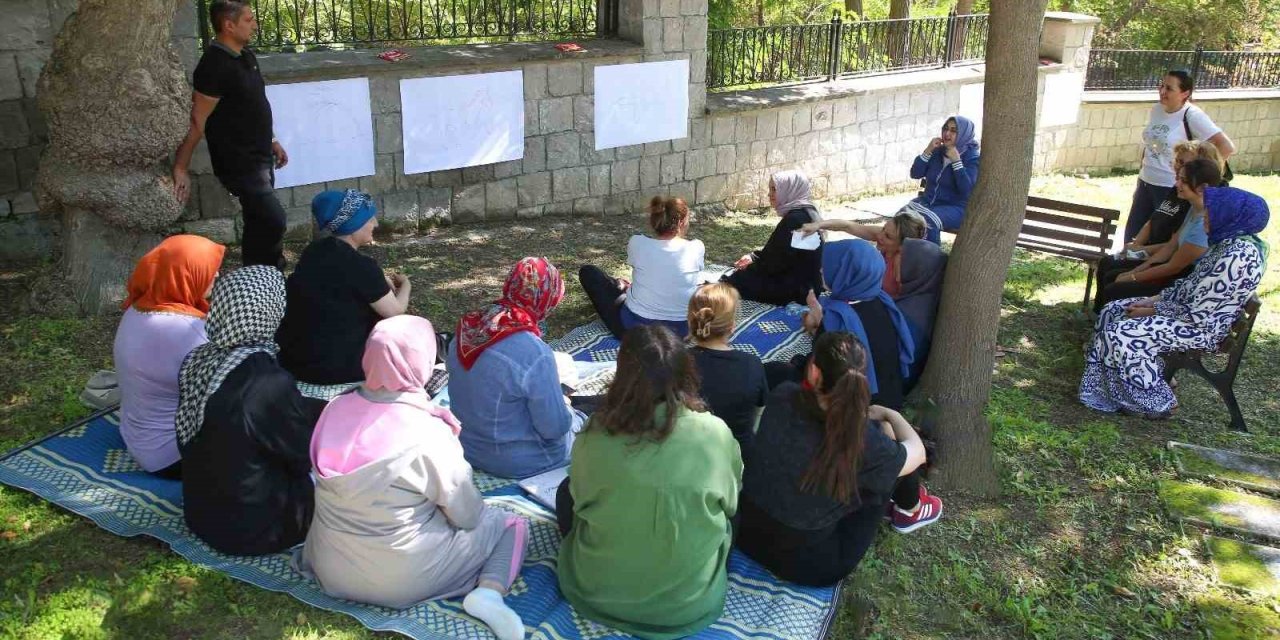 Melikgazi Belediyesi, Sağlıklı Yaşam Ve Farkındalık Kampı Düzenledi
