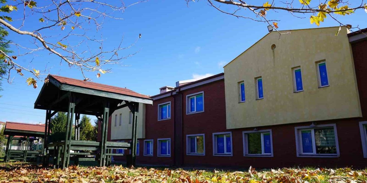 Başkan Ataç, “üniversite Eğitimi İçin Eskişehir’imizi Tercih Eden Gençlerimiz, Yeni Evinize Hoş Geldiniz"