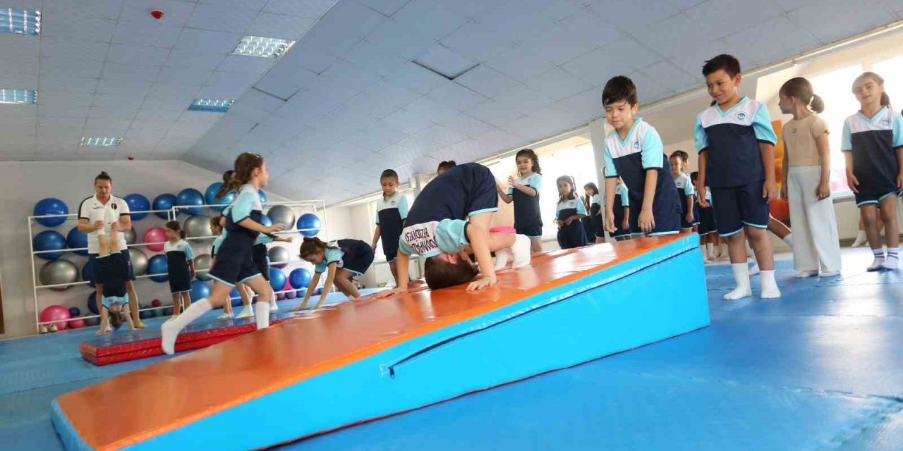 Miniklerden Jimnastiğe Yoğun İlgi