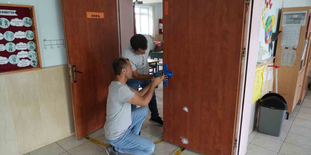 Yaz Tatilinde Okul Bakımları Yapılıyor