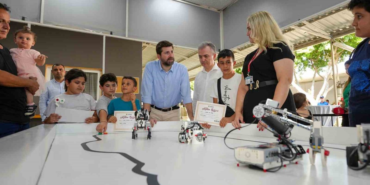 Tarsus’ta Başarılı Kursiyerler Sertifikalarını Aldı