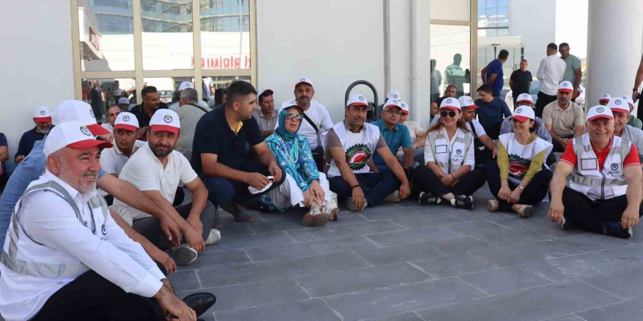 Hizmet-iş’in Iss’e Tepkisi Sürüyor: "bu Tutumunuzdan, Bu Tavrınızdan Vazgeçin"