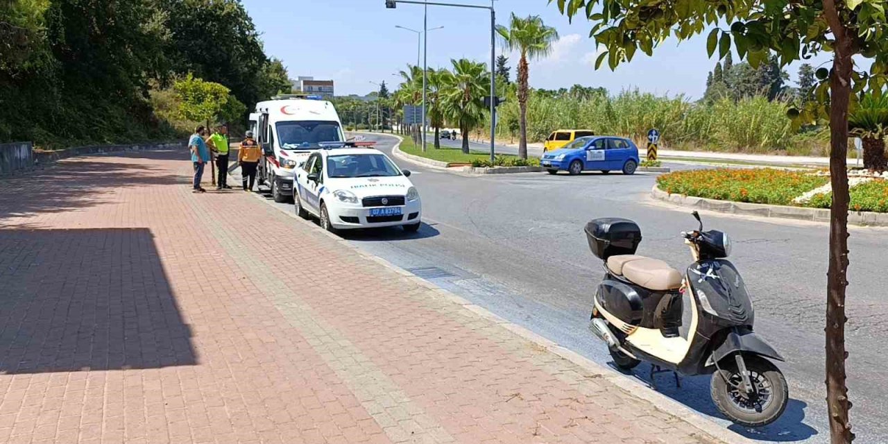 Ticari Taksi İle Çarpışan Motosikletin Sürücüsü Yaralandı