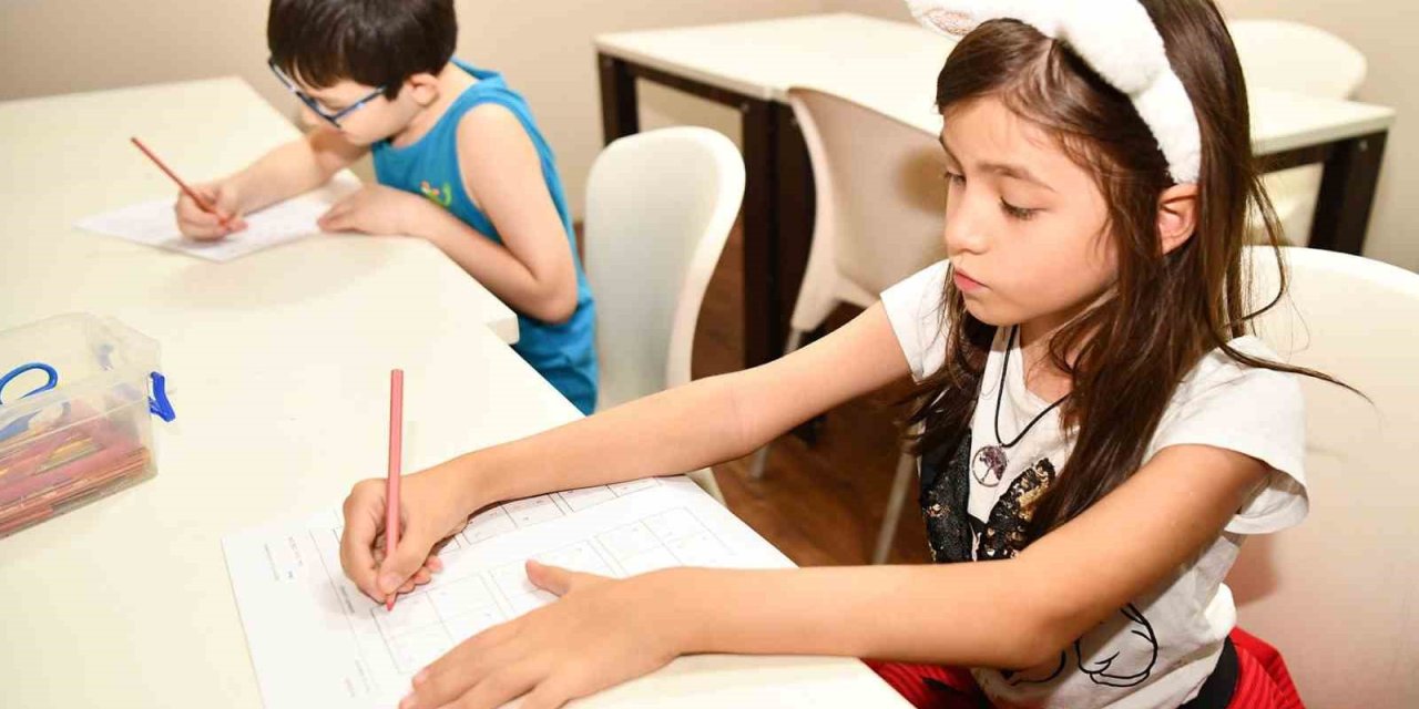 Akıl Ve Zeka Oyunları İle Hem Eğleniyorlar Hem Öğreniyorlar