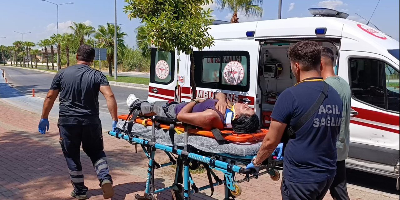 Motosiklet Sürücüsü Otobüsün Altında Kalmaktan Son Anda Kurtuldu