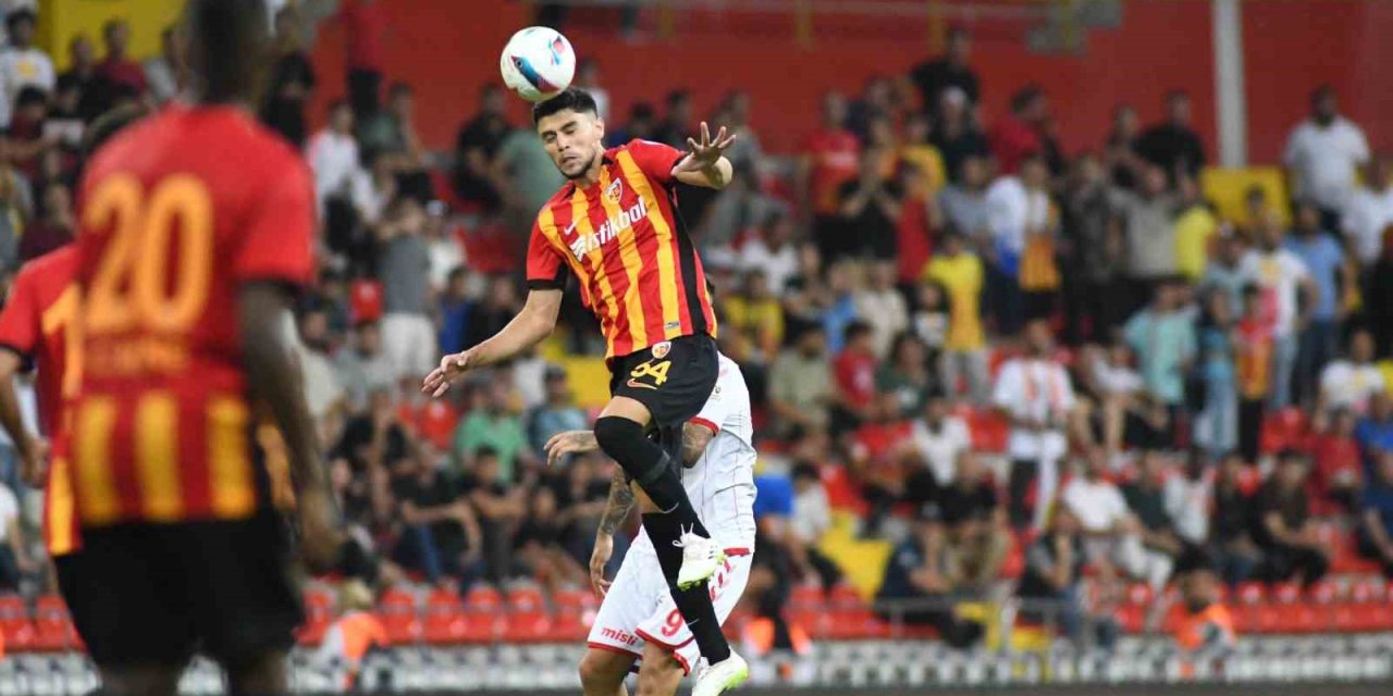 Trendyol Süper Lig: Kayserispor : 1 - Sivasspor: 1 (ilk Yarı)