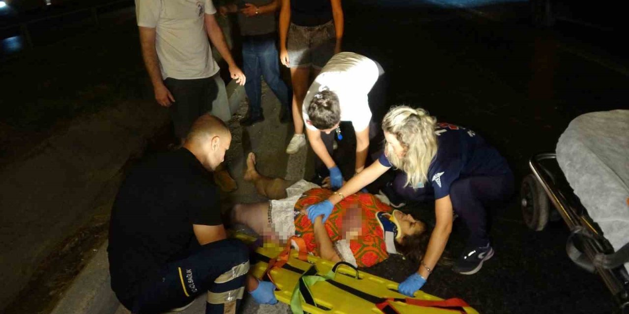 Karşıya Geçerken Aracı Görünce Donakaldı, Çarpma Sonucu Yaralandı