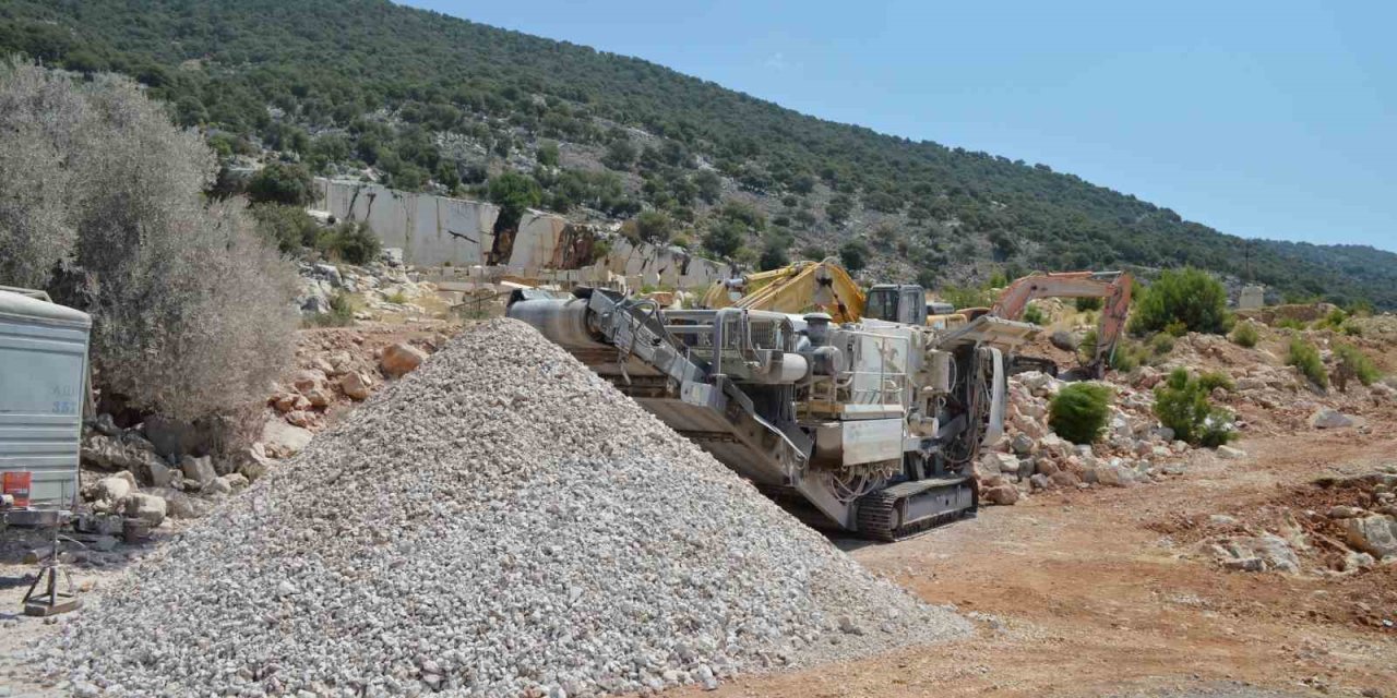 Demre Yatıkardıç Yayla Yolu Yenileniyor