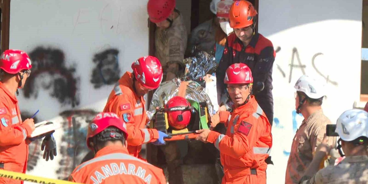 Antalya’da Gerçeğini Aratmayan Büyük Deprem Tatbikatı
