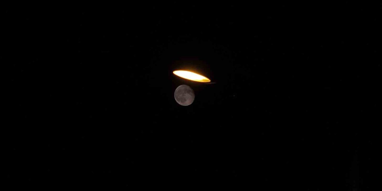 Süper Mavi Ay Kayseri Semalarını Süsledi