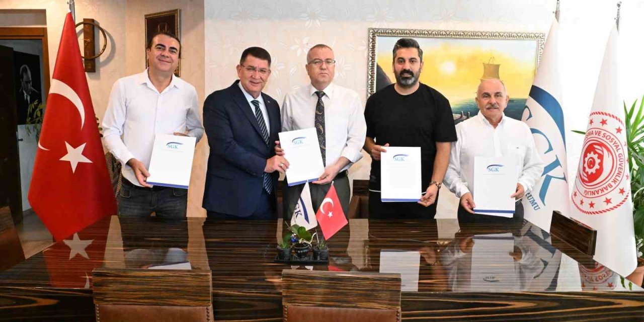 Antalya’da Esnaftan Emeklilere Özel İndirim