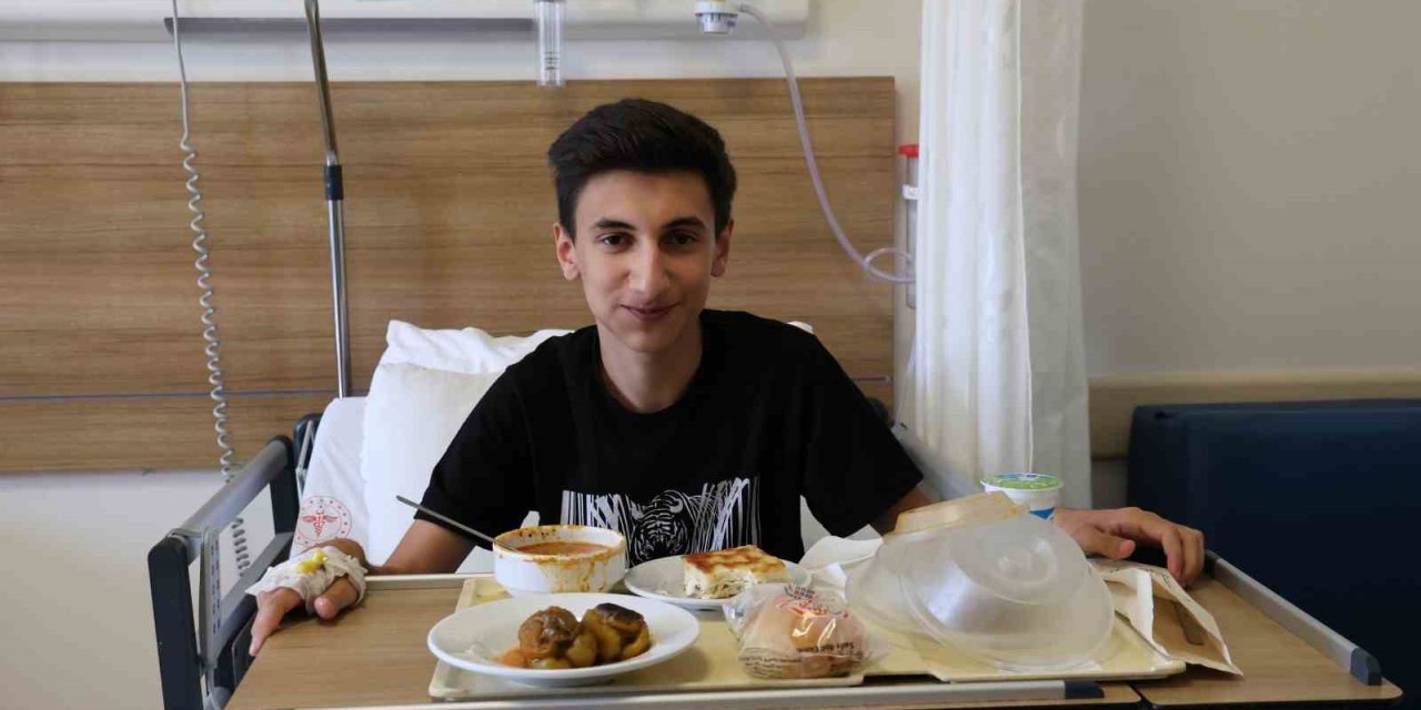 10 Yıl Sonra İlk İsteği Dürüm Yemek Oldu