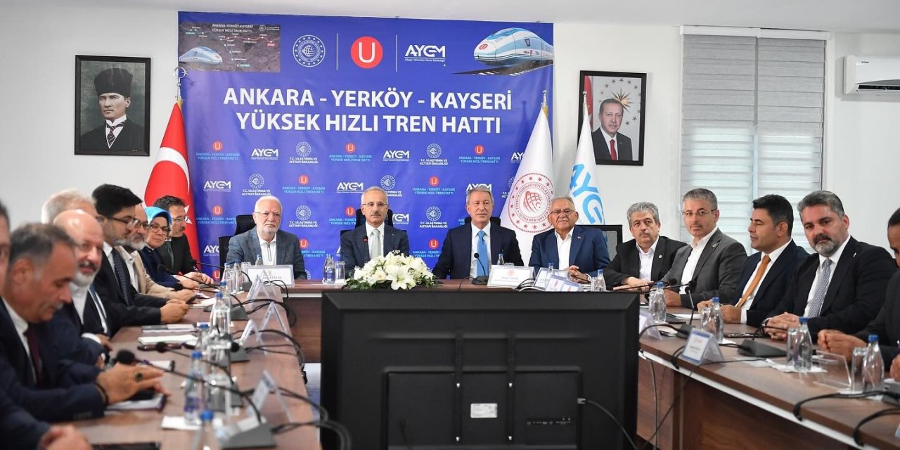 Başkan Büyükkılıç, Bakan Uraloğlu’na Hızlı Tren Hattı Şantiyesi’nde Verilen Brifinge Katıldı