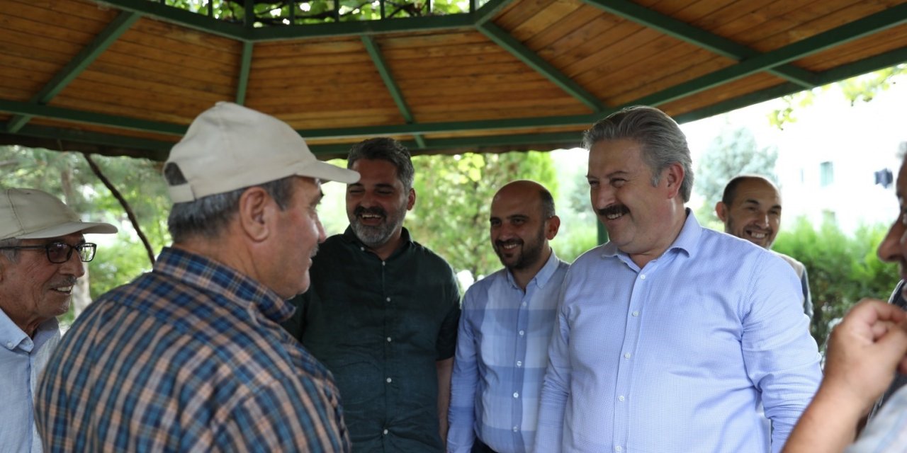 Başkan Palancıoğlu Toki Semt Pazarı’nı Gezdi