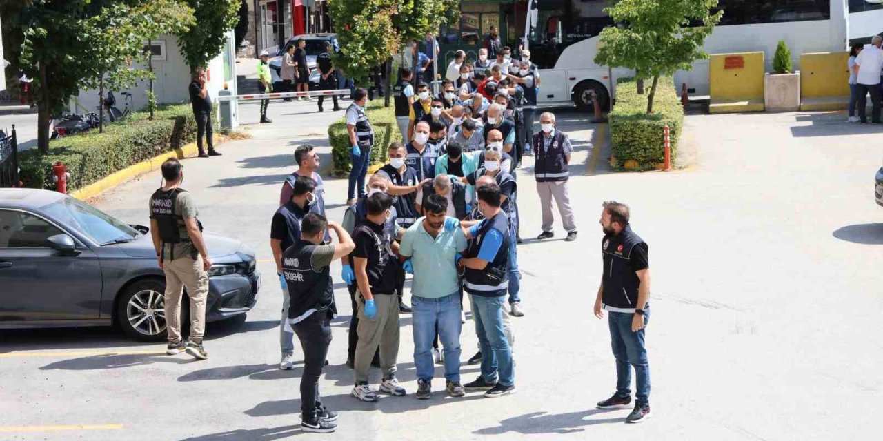 Eskişehir Merkezli 11 İlde Düzenlenen “narkoçelik-34” Operasyonlarında 103 Şüpheli Yakalandı, 100’ü Tutuklandı
