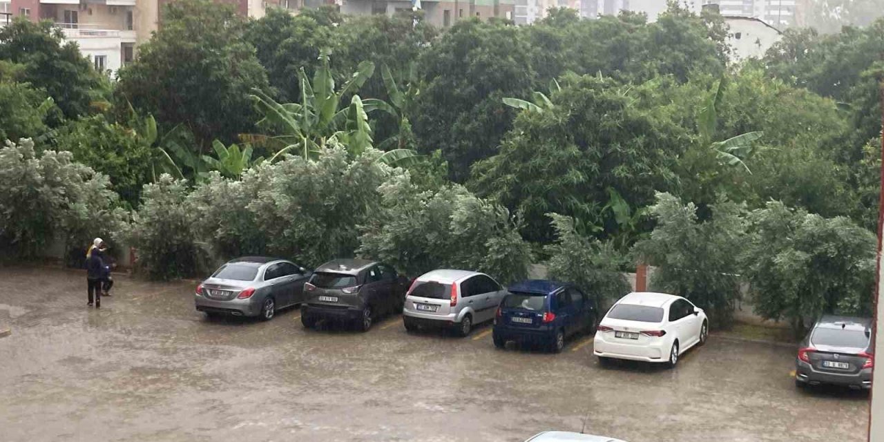 Mersin’de Toroslardan Sahile Kadar Yağmur Etkili Oldu
