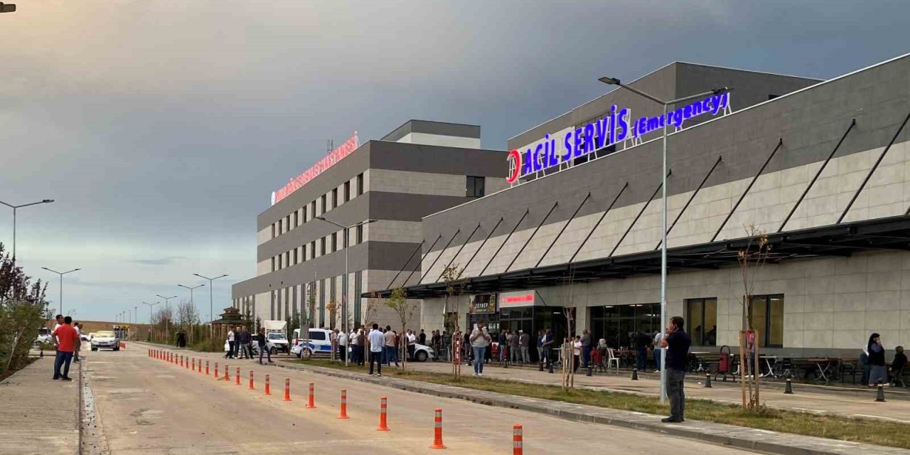 Eşini Vurmak İsterken Araya Giren 5 Yaşındaki Kızını Öldürdü