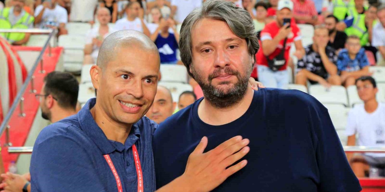 Trendyol Süper Lig: Antalyaspor: 0 - Hatayspor: 2 (ilk Yarı)