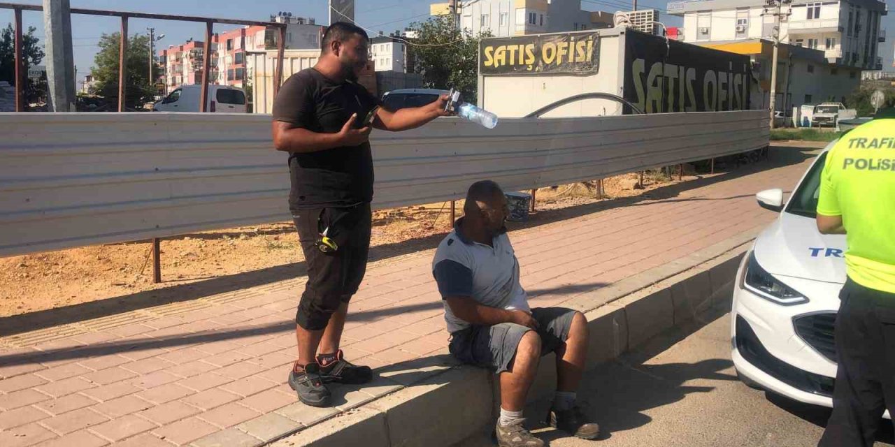 Kanala Uçan Araçtan Burnu Kanamadan Çıktı, "çekici Şimdi Gelecek Kameralara Şov Yapacak, Benden De Geveze" Dedi