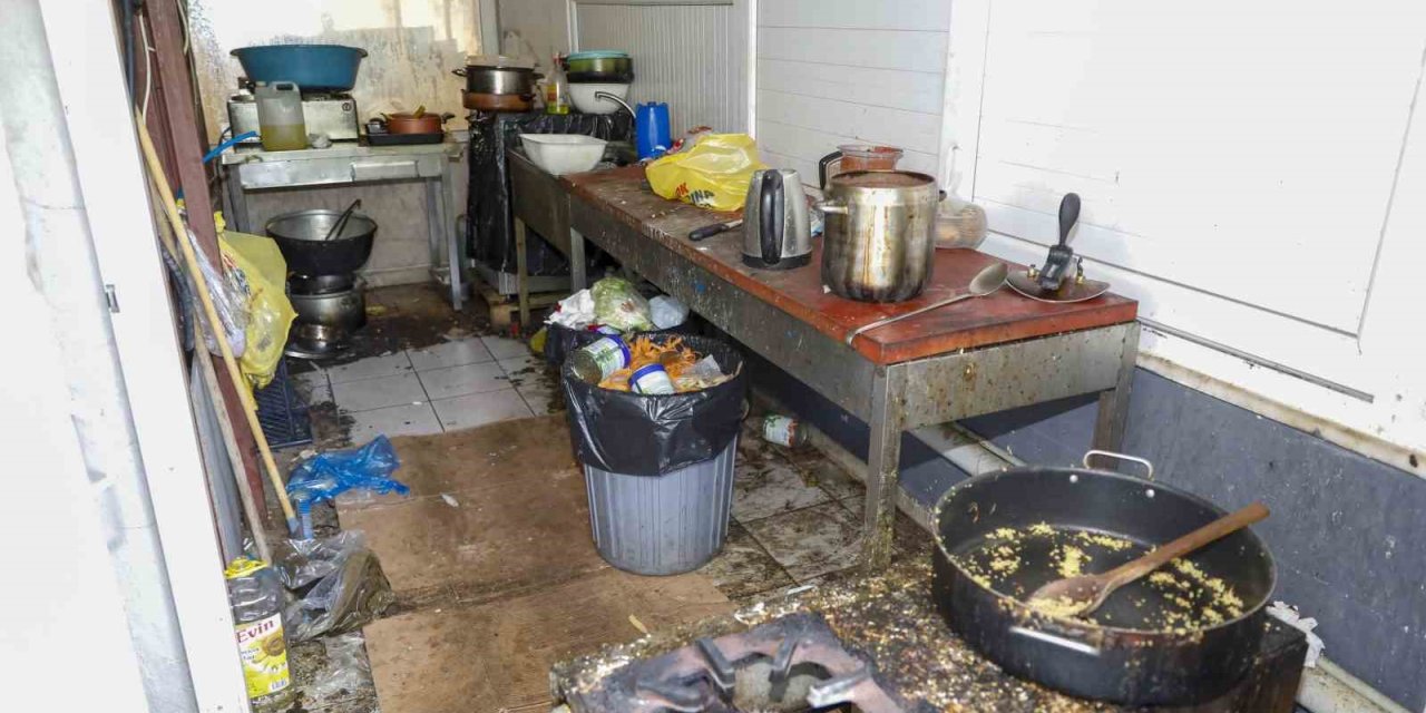 Alanya’da Zehir Saçan İşletme Mühürlendi