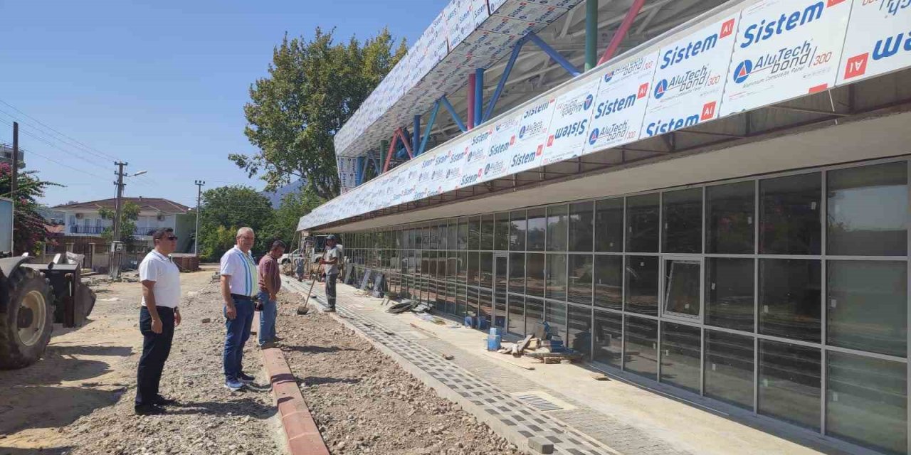 Kemer Göynük Kapalı Pazar Yerinde Sona Doğru