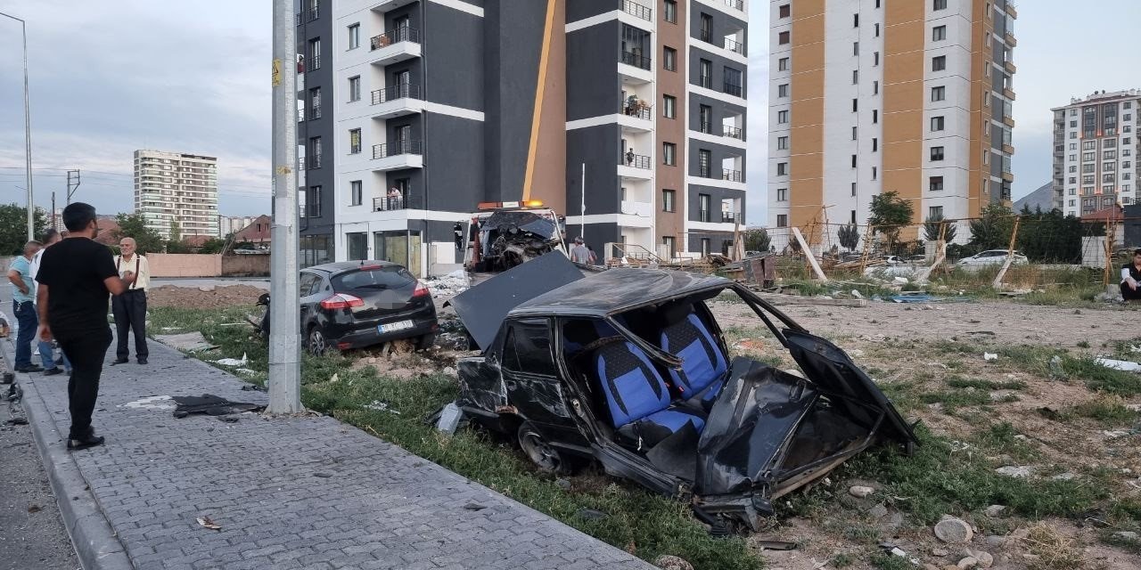 Tofaş’ın İkiye Bölündüğü Kaza Kamerada