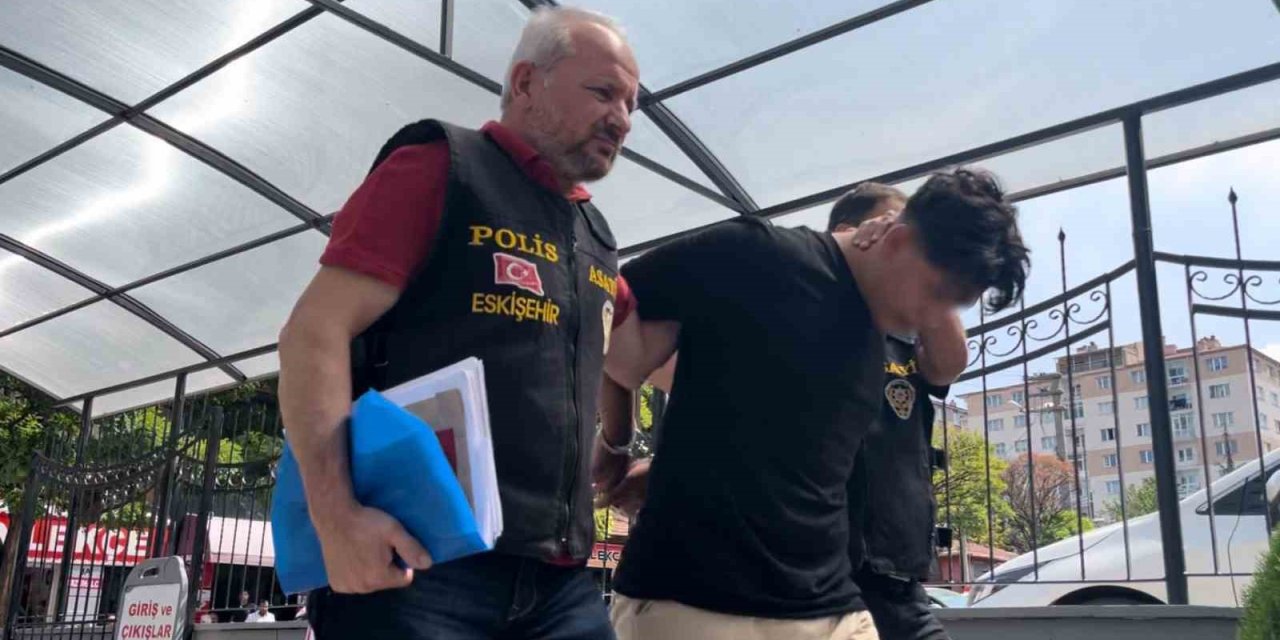 Eskişehir’de Bir Kişinin Bacağından Vurulmasıyla İlgili 2 Şüpheli Adliyeye Sevk Edildi