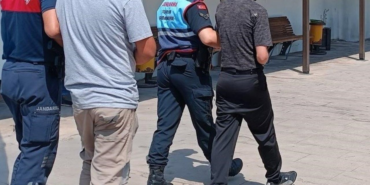 Mersin’de 20 Ve 13 Yıl Hapis Cezasıyla Aranan 2 Şahıs Yakalandı