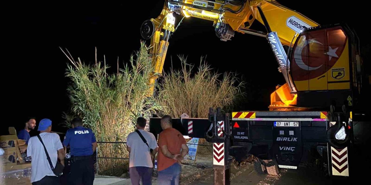 Antalya’da Tur Teknesi Gerginliği