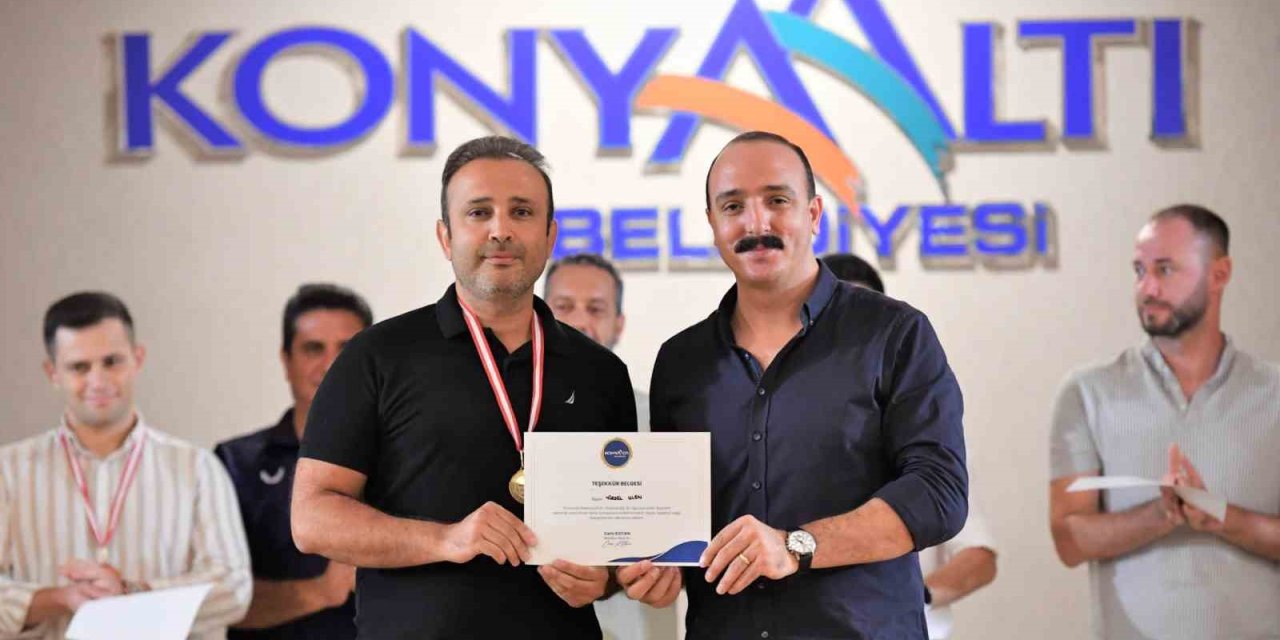Konyaaltı Belediyesi’nin 30 Ağustos Turnuvasında Şampiyonlar Belli Oldu