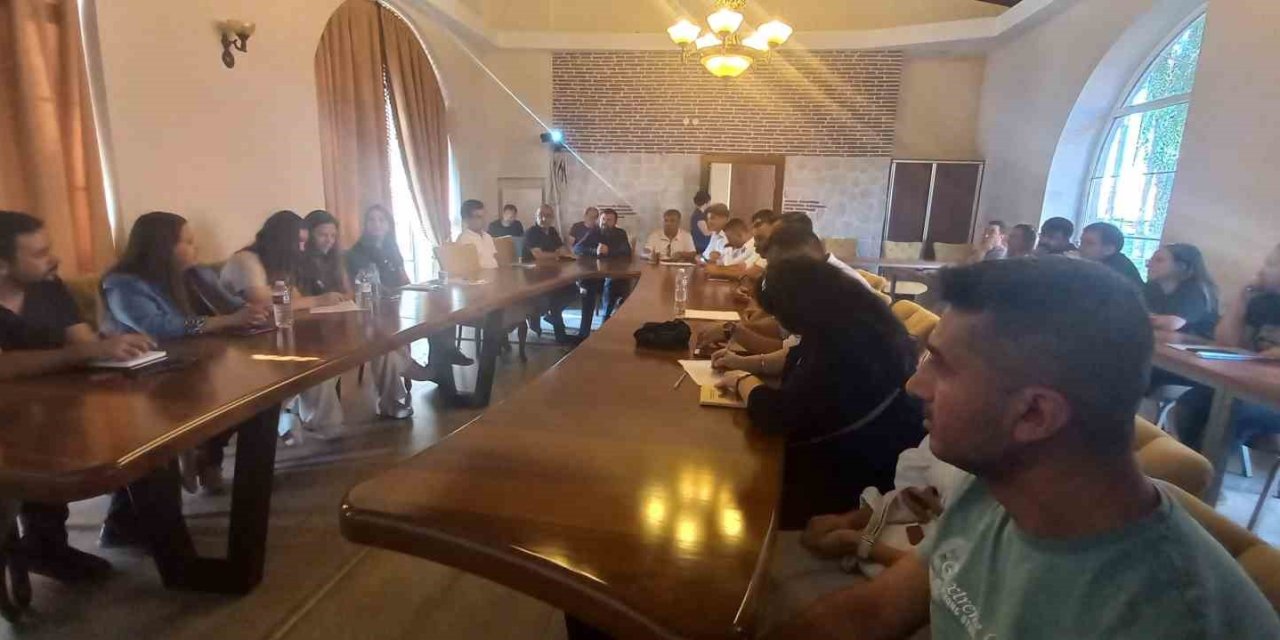 Veteriner Hekimleri Bilgilendirme Toplantısı