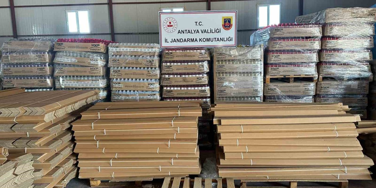 Antalya’da 30 Ton Sahte Şampuan Ve Çok Sayıda Ekipman Ele Geçirildi