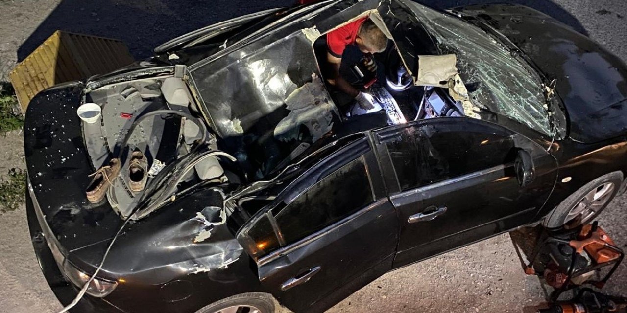 Tatil Sitesinde Feci Olay: 21’inci Kattan Otomobilin Üzerine Düşerek Öldü