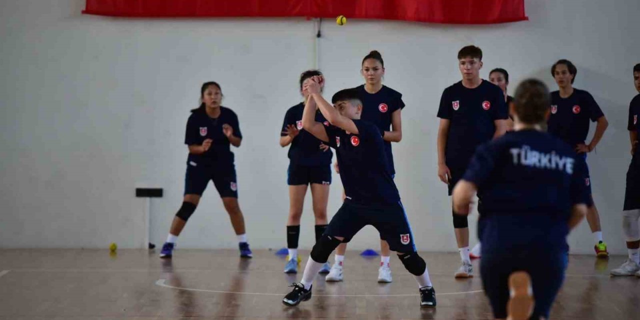 Beyzbol 5 Milli Takımı Kayseri’de Kamp Yapıyor