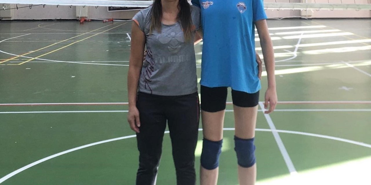 Minel Nefin Özen, Eczacıbaşı’na Transfer Oldu