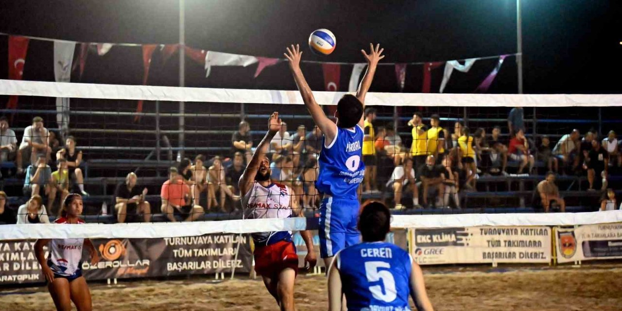 Manavgat’ta Plaj Voleybolu Coşkusu Başladı