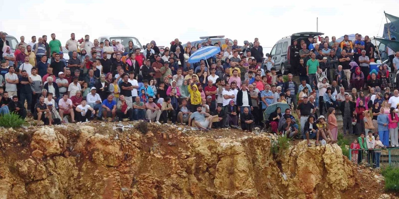 Süper Lig Maçı Değil, Mahalle Maçı: 15 Bin Kişi İzledi