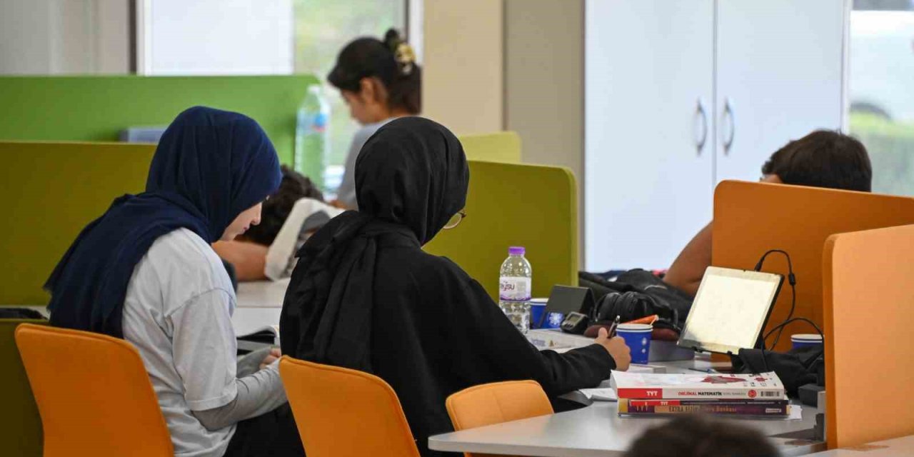 Selçuklu Belediyesi Kütüphaneleri Yaz Döneminde De Kitapseverlerin Bir Numaralı Tercihi Oldu