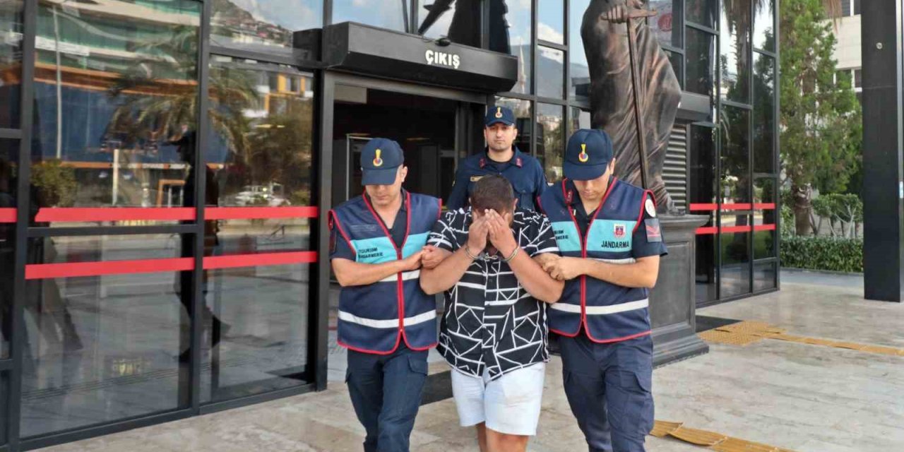 Alanya’da 5 Noktada Çıkan Orman Yangınının Şüphelisi Yakalandı