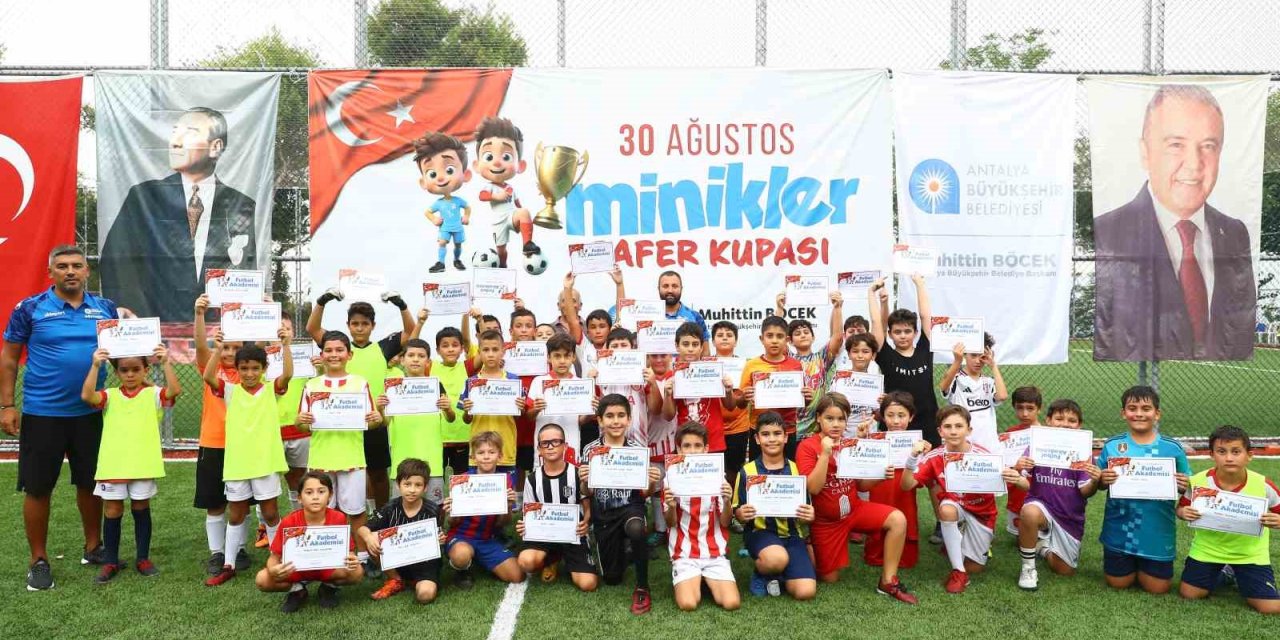 Antalya’da Miniklere Özel Turnuvası: Zafer Kupası
