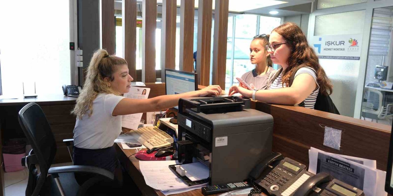 Kemer’de Burs Ve Ücretsiz Servis Başvurularına Büyük İlgi
