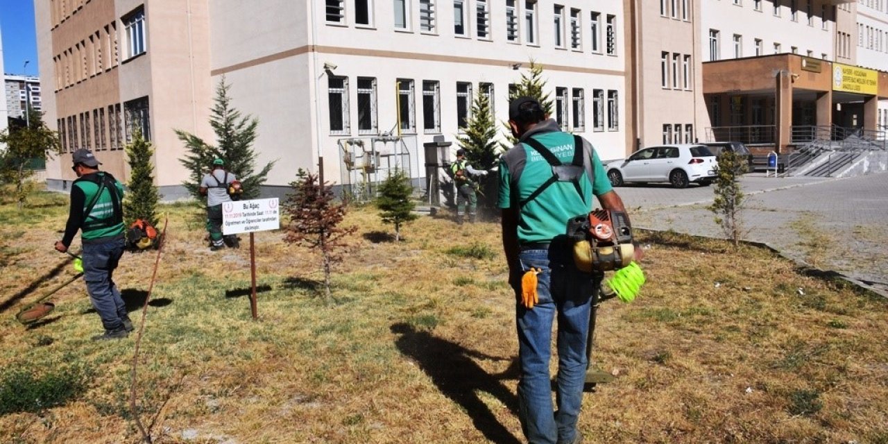 Kocasinan’da Okullar Öğrenciler İçin Hazırlanıyor