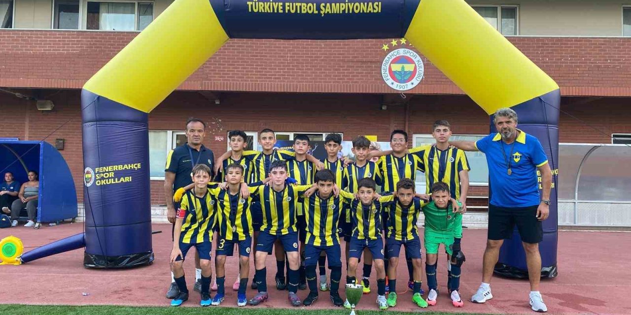 Manavgat Fenerbahçe Futbol Okulları, 12 Yaş Kategorisinde Türkiye 3.sü Oldu