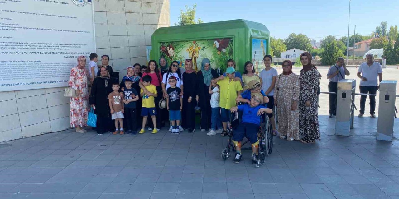 Özel Öğrenciler, Hayvanat Bahçesi Ve Bilim Merkezi’nde Doyasıya Eğlendi