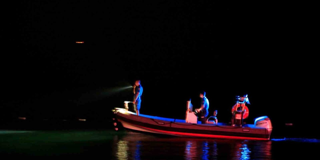 ’denize Girdi, Bir Daha Dönmedi’ İhbarı Ekipleri Alarma Geçirdi