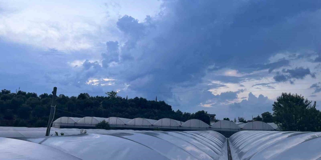 Antalya’da Serada Çalışırken Elektrik Akımına Kapılıp Ağır Yaralanan Gençten Kötü Haber