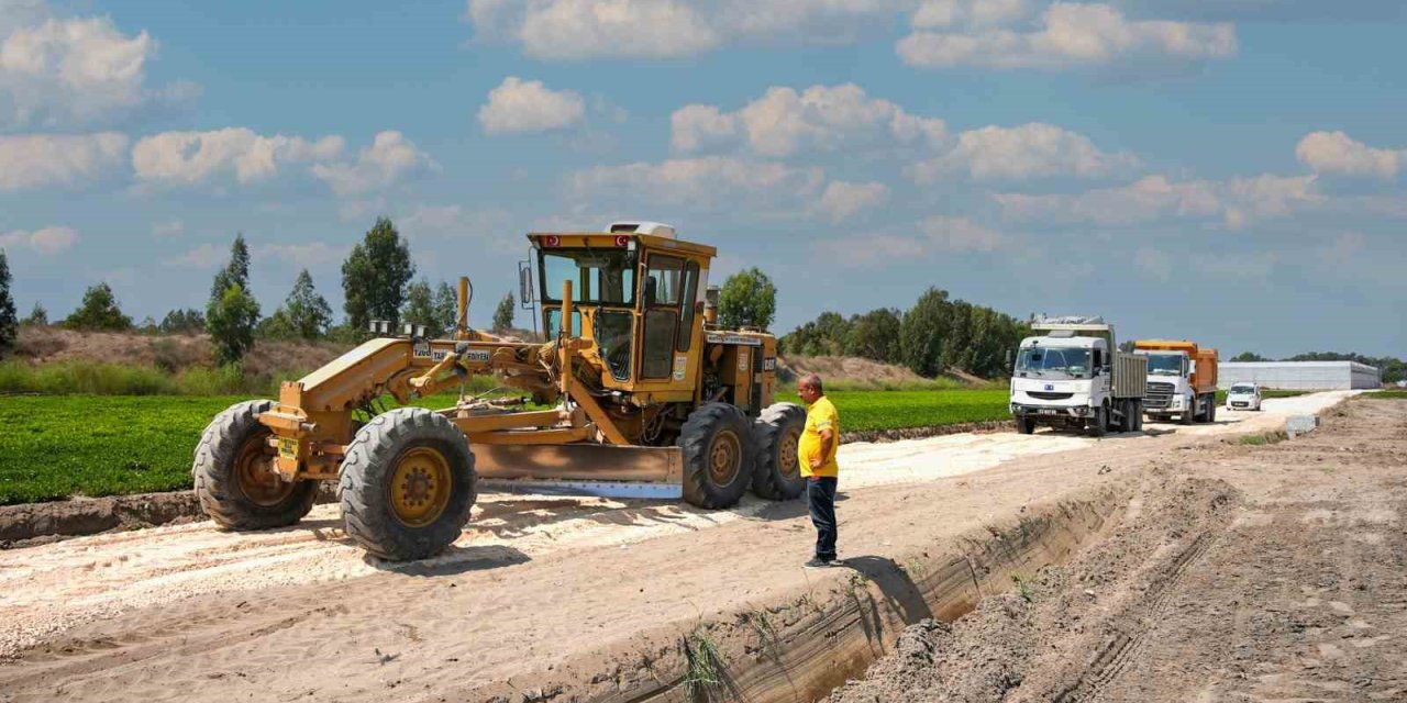 Tarsus’ta Kırsal Bölgelerdeki Yollar Yenileniyor