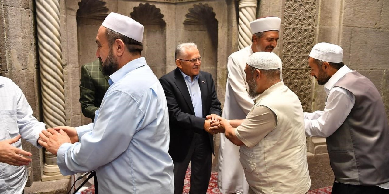 Başkan Büyükkılıç, ‘aileler, Sabah Namazında Buluşuyor’ Programında Kayserililerle Buluştu