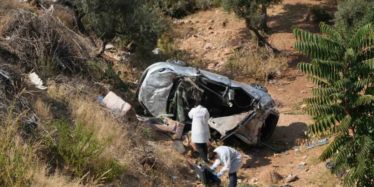 Takla Atan Araçtaki Sürücü, Kendisini Kurtarmak İsteyenlerden Helallik İstedikten Sonra Hayatını Kaybetti